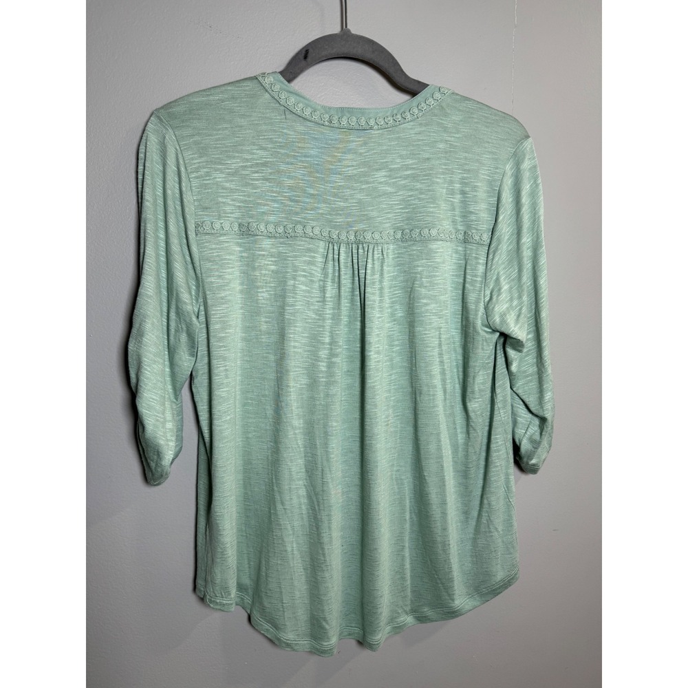 Democracy Womens Sage Green Embroidered V-Neck 3/4 Roll-Tab Sleeve‎ Top Small - Picture 5 of 7